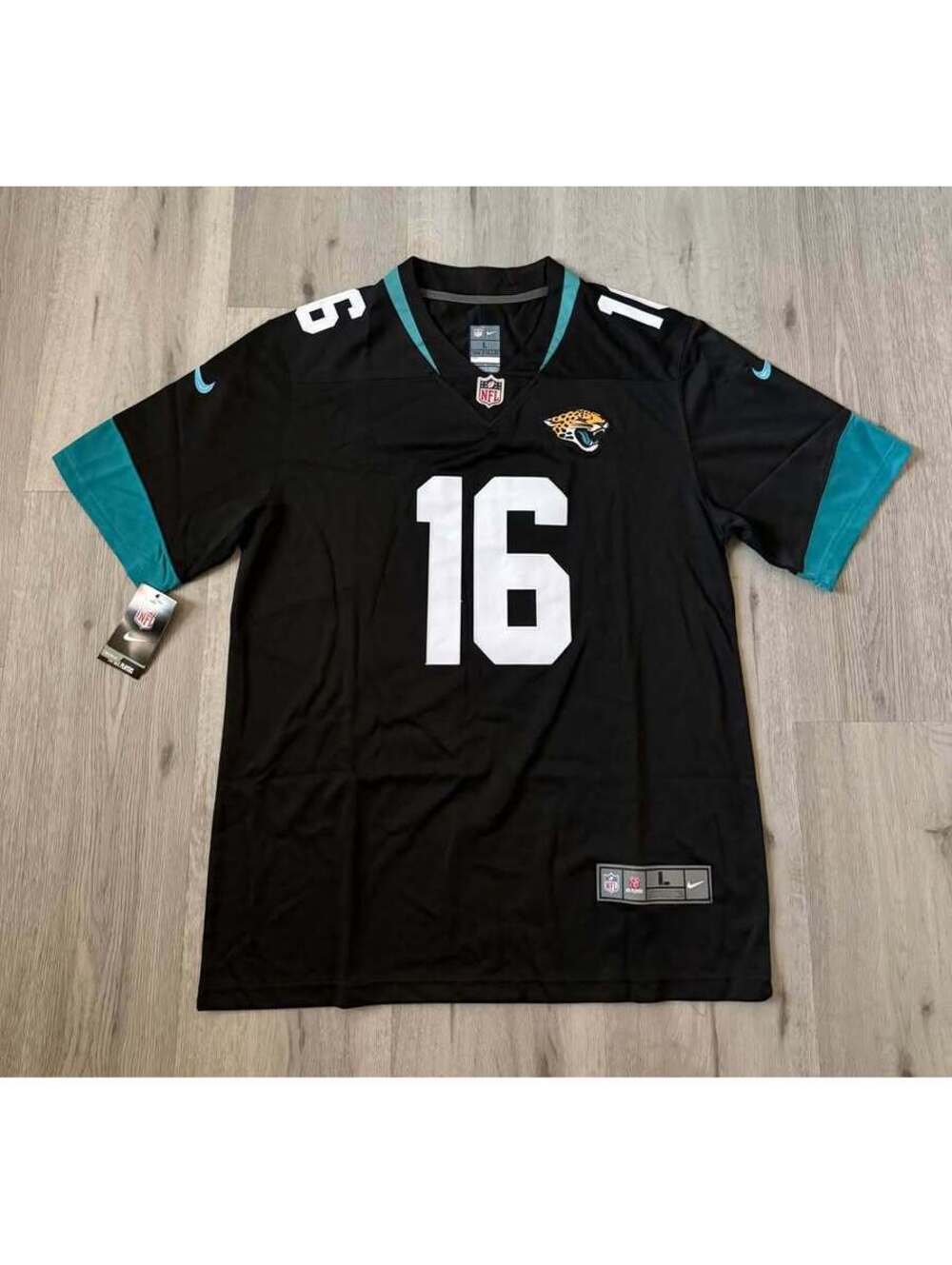 Trevor Lawrence Jacksonville jaguars jersey size large
